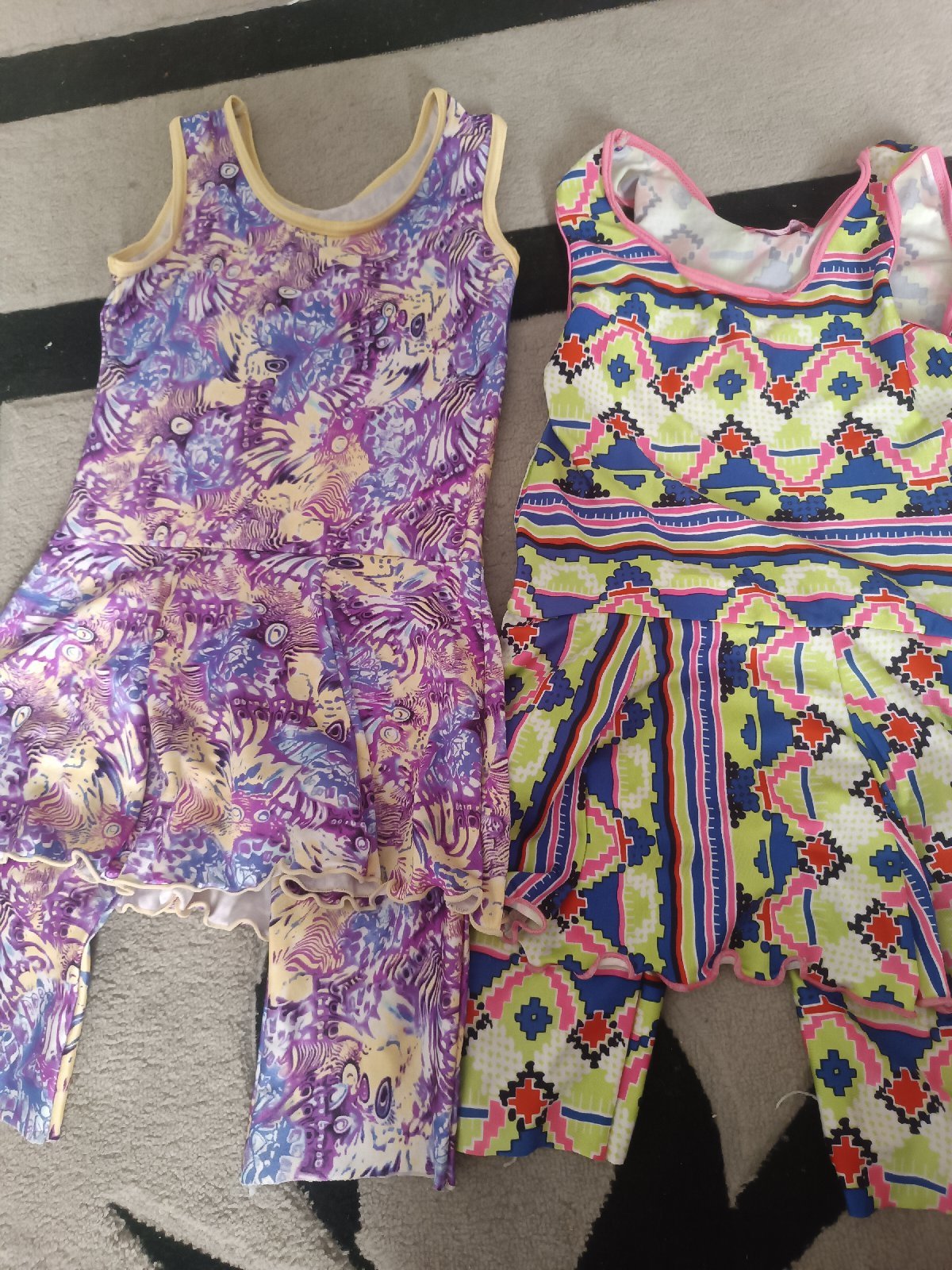2 maillots fille