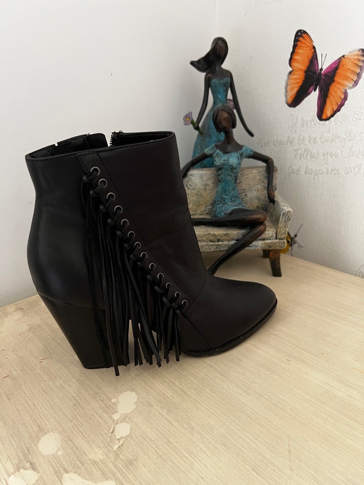 Bottine Aldo en cuir pointure 38