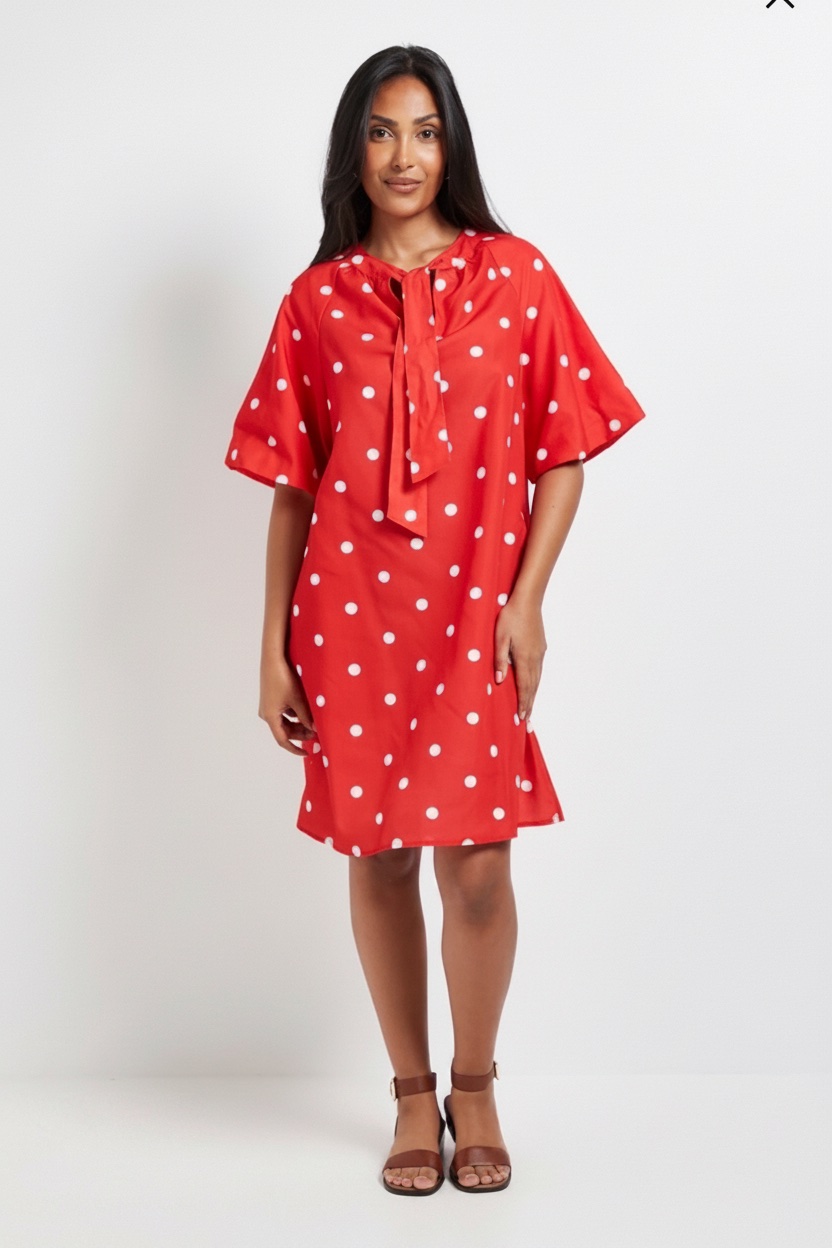 Robe courte d'été à pois de Wallis Boohoo