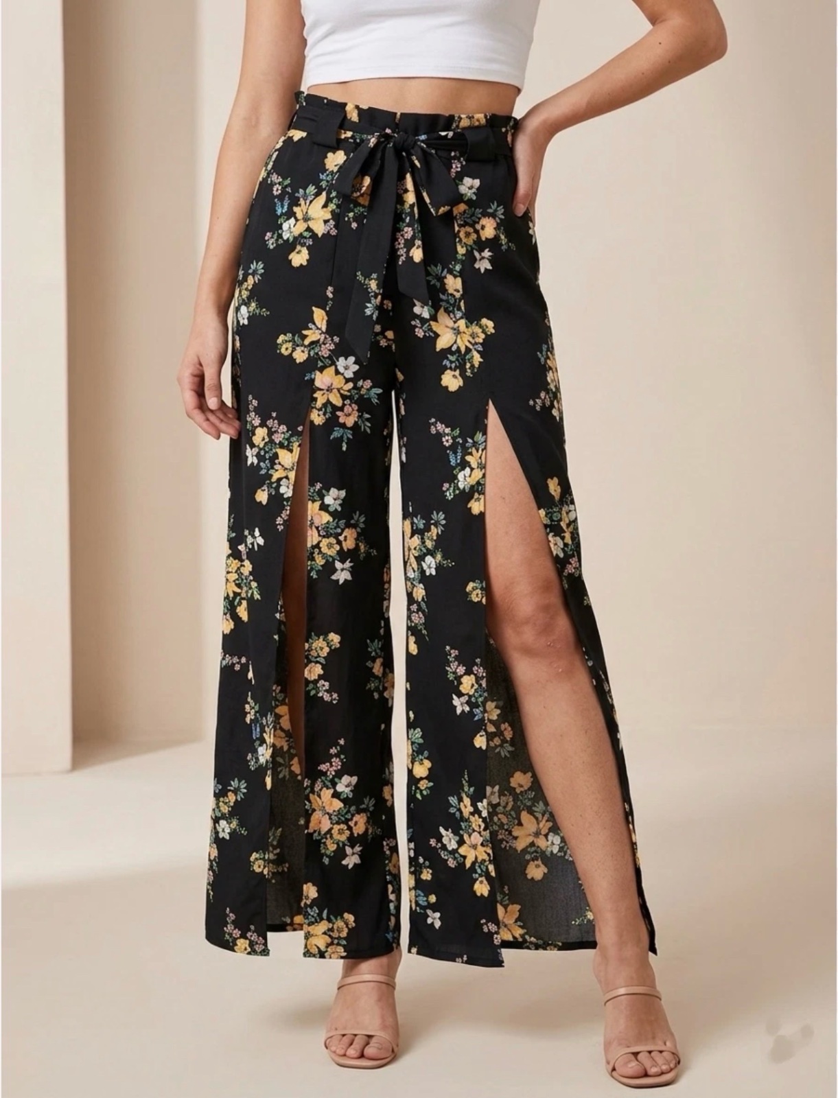 Pantalon fluide à jambes larges et motif fleuri de la marque H&M Divided