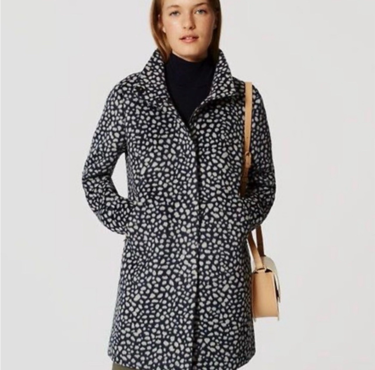 Manteau long de style « car coat » à col cheminée et motif animalier de la marque Ann Taylor LOFT taille M