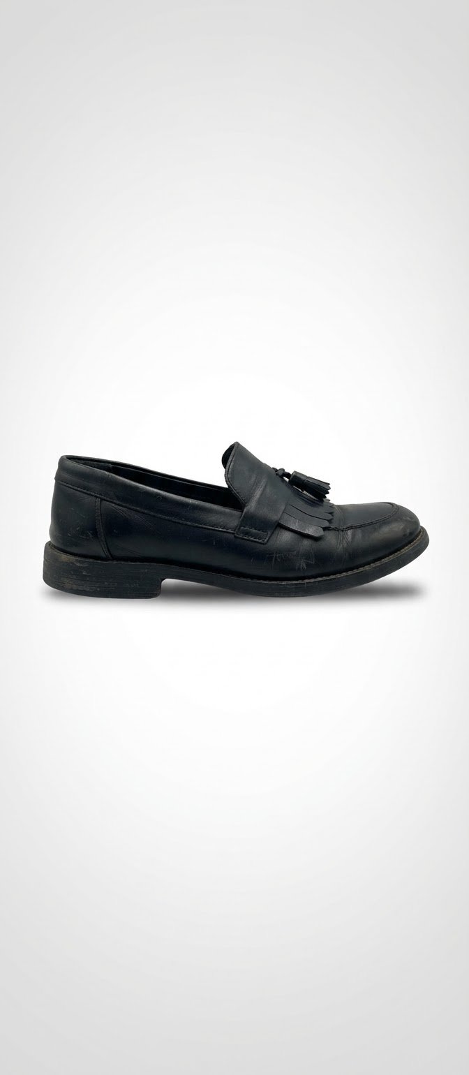 Chaussure pour homne marq existe