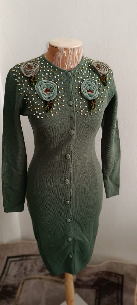 Robe très  chic en laine 🧷