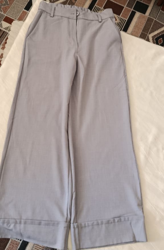 Lot "pantalon +chemise taille xs"