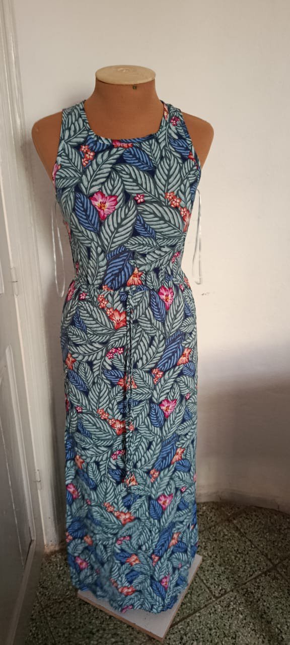 Robe de plage ajustèe