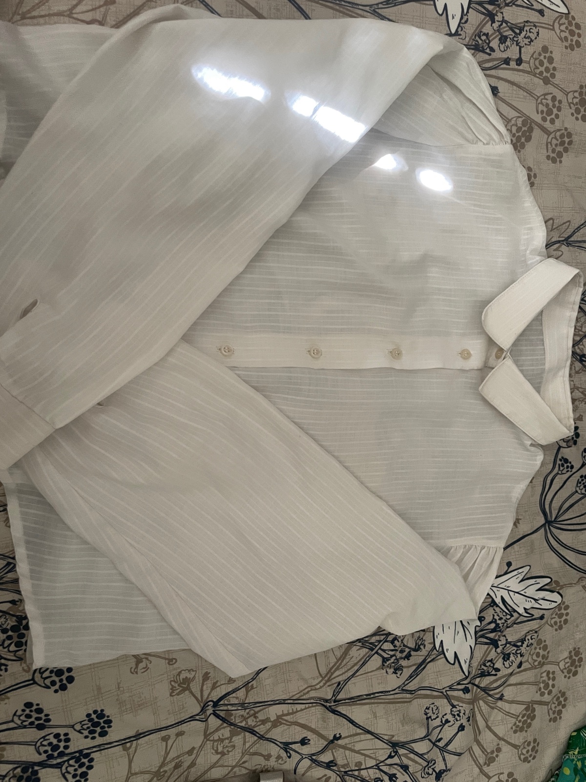Chemise blanche courte