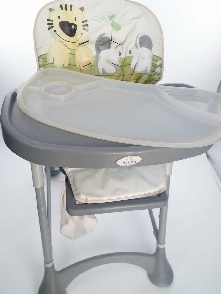 Chaise haute bébé 