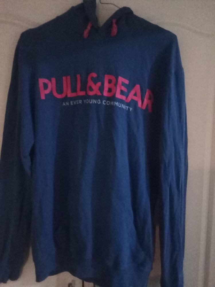 Très beau sweatshirt pull&bear unisexe 