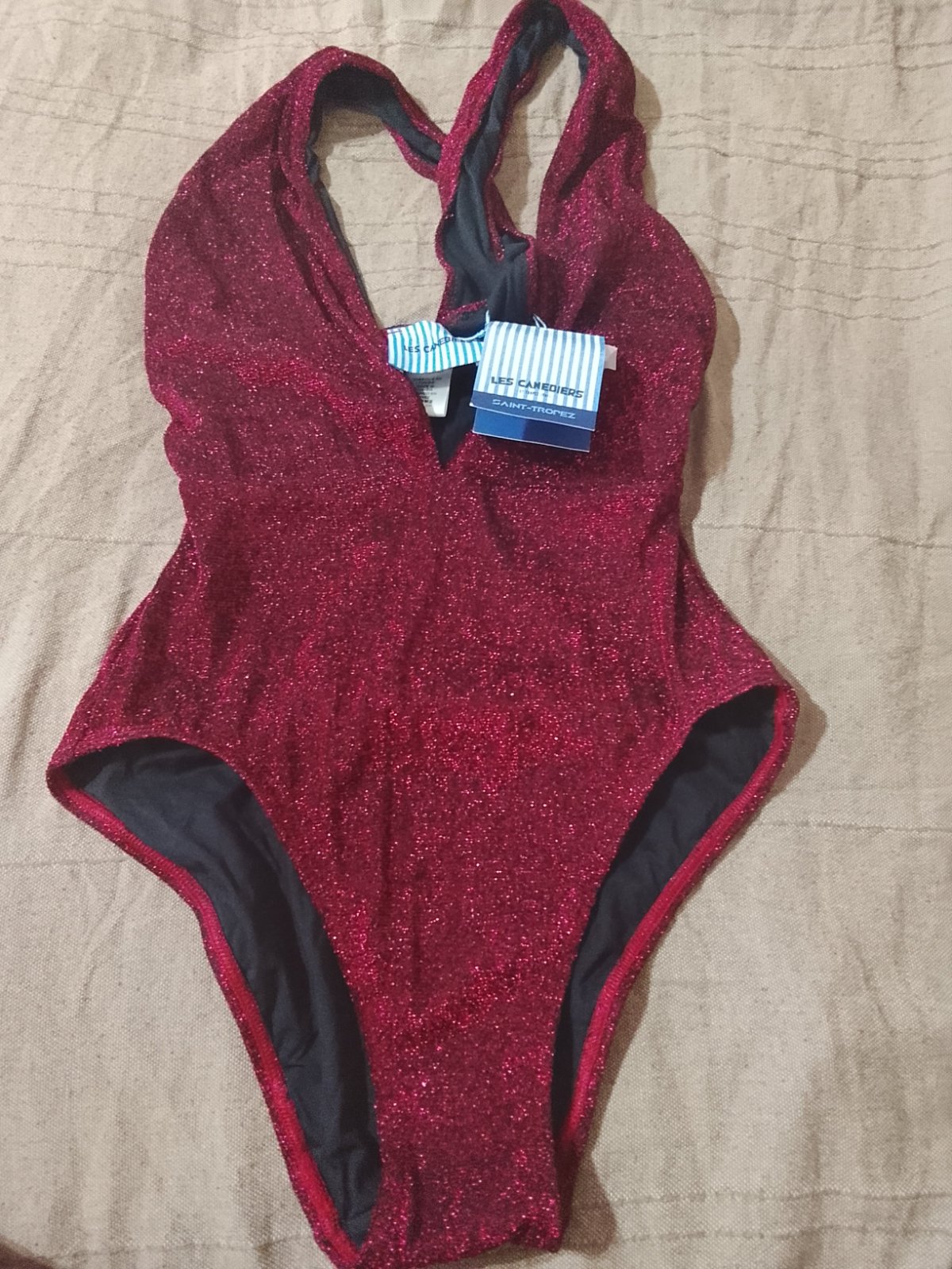 Maillot une pièce bordeaux marque les canebiers 