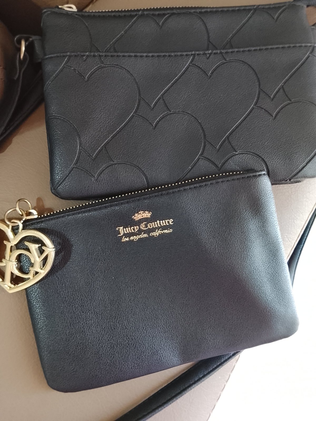 Ensemble Juicy Couture authentique sac bandoulière et sa pochette 