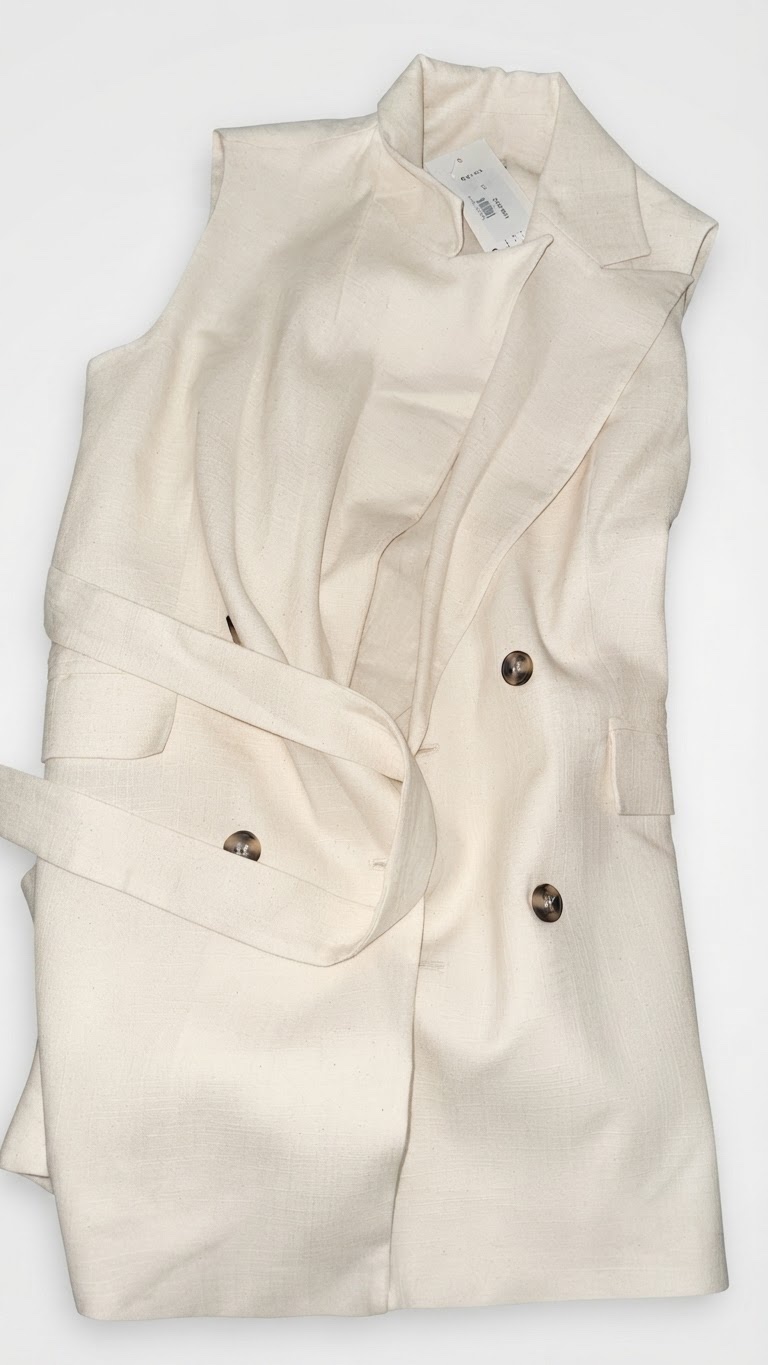 Robe neuf avec etiquette paris