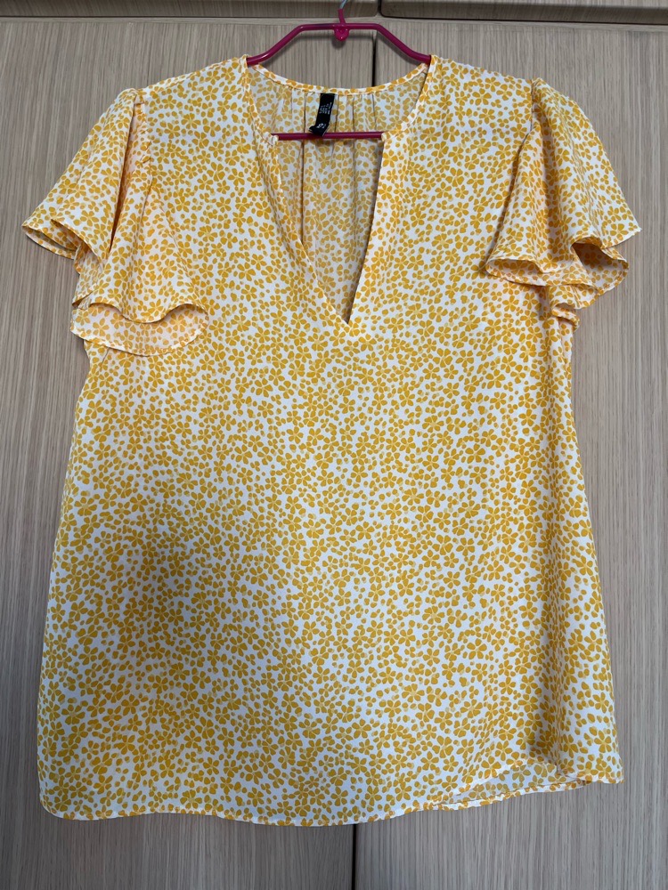 Mango shirt🌼