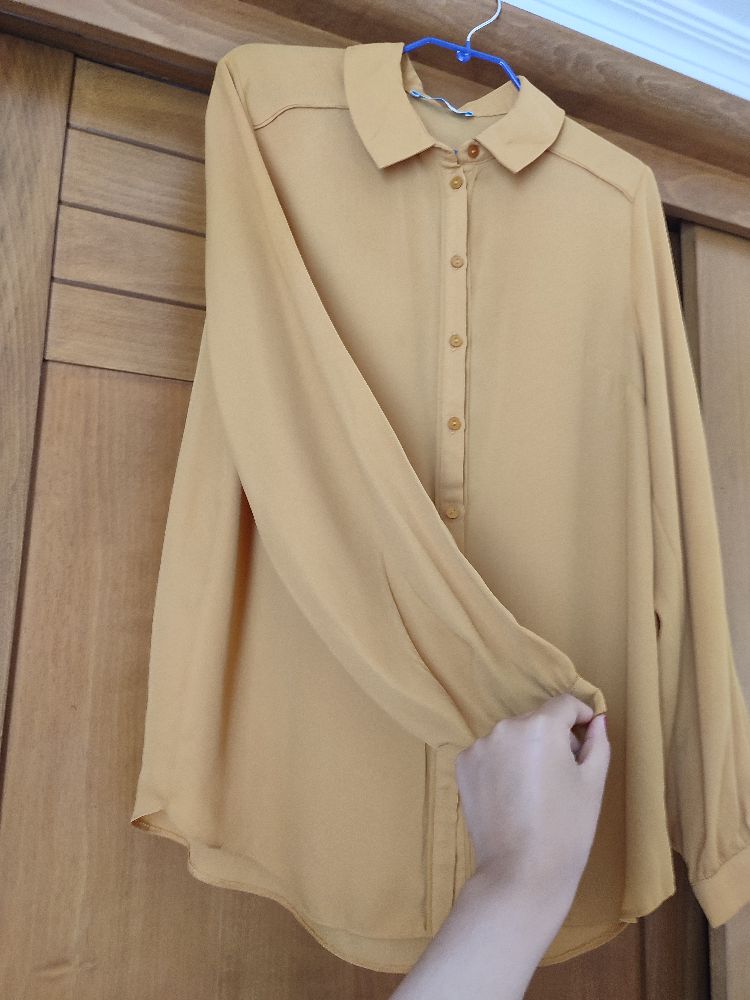 Chemise pausée jaune moutarde 