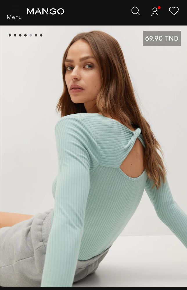 Pull avec ouverture au dos 