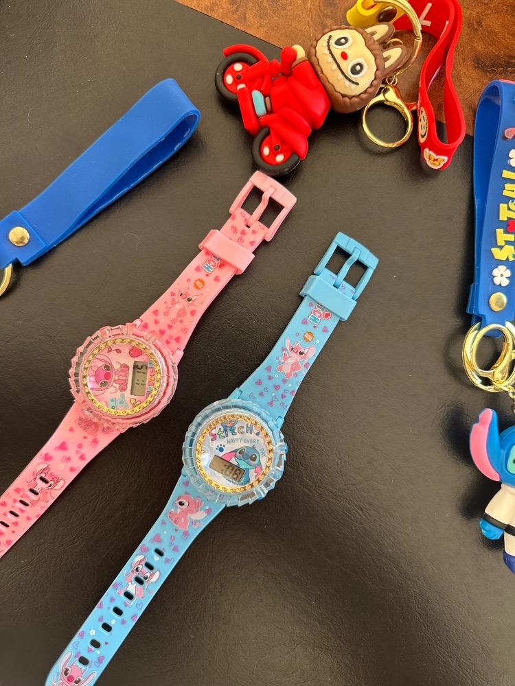 Pack deux montres enfants yech3lou b dhaw w ya3mlou music