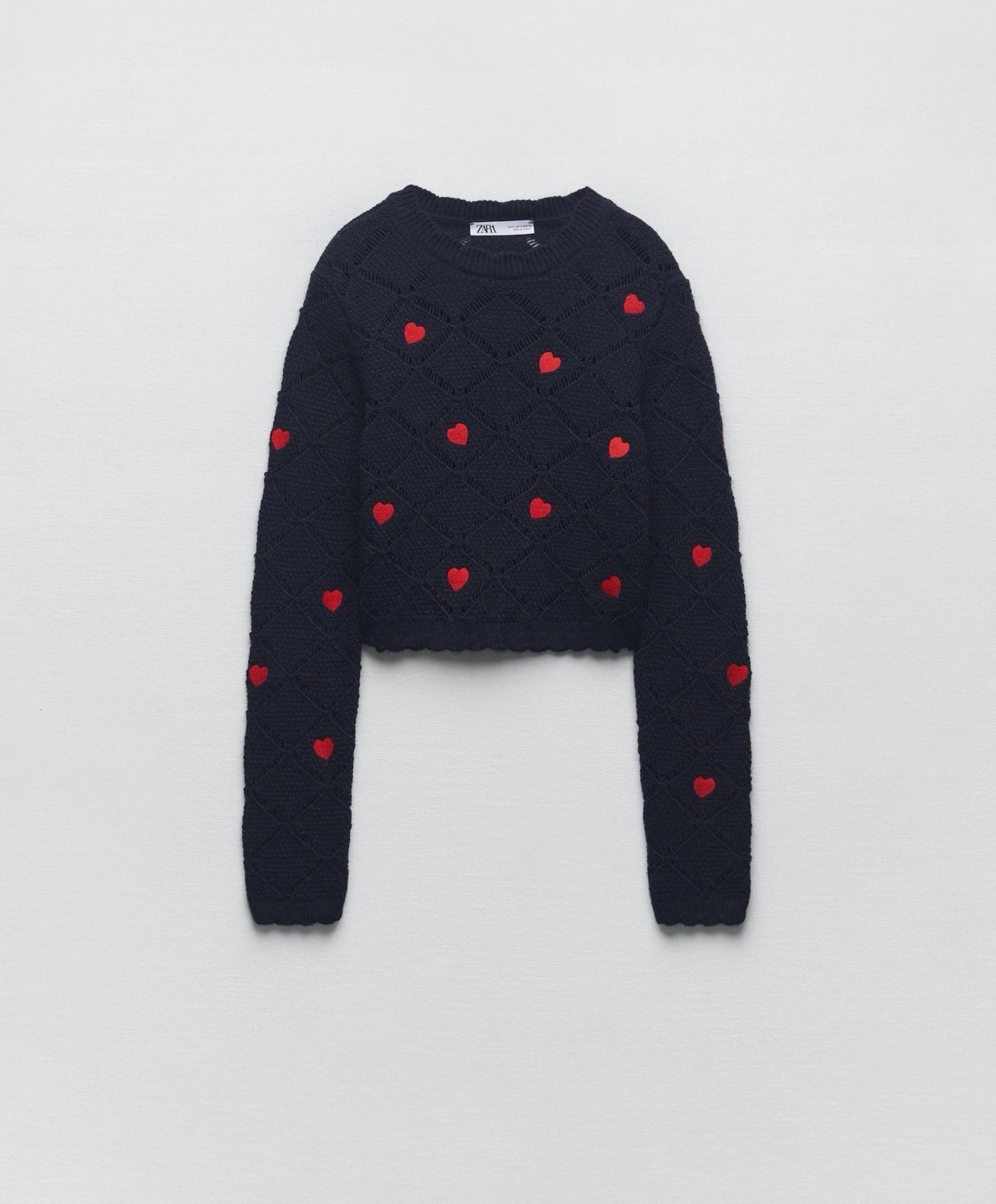 Pull zara avec coeur rouge 
