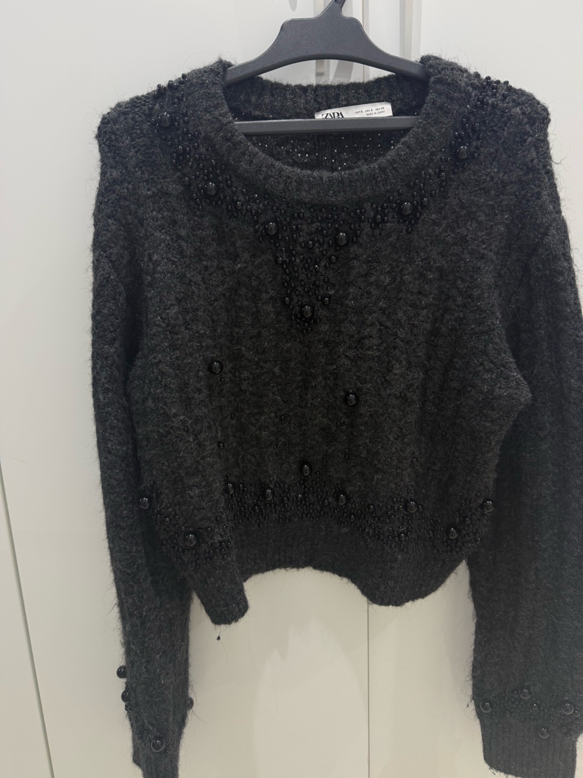 Pull zara avec perle noir 