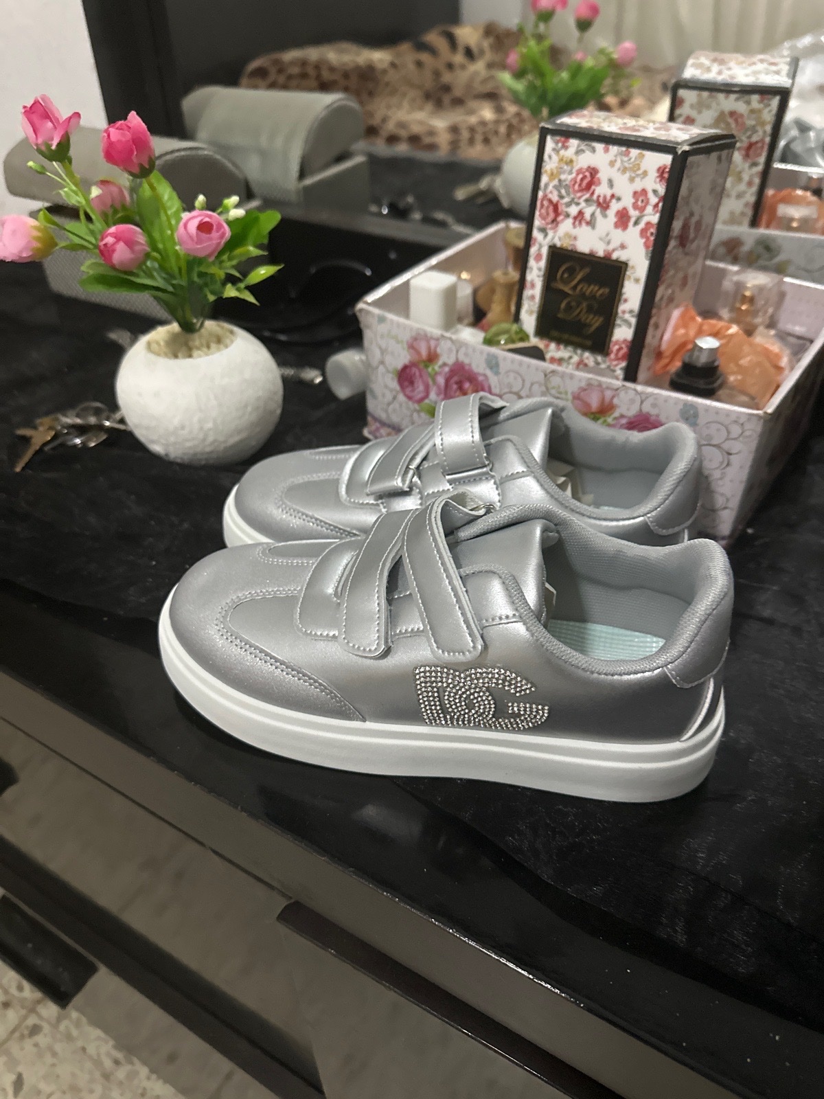 Chaussures enfant argentées élégantes avec scratch 37