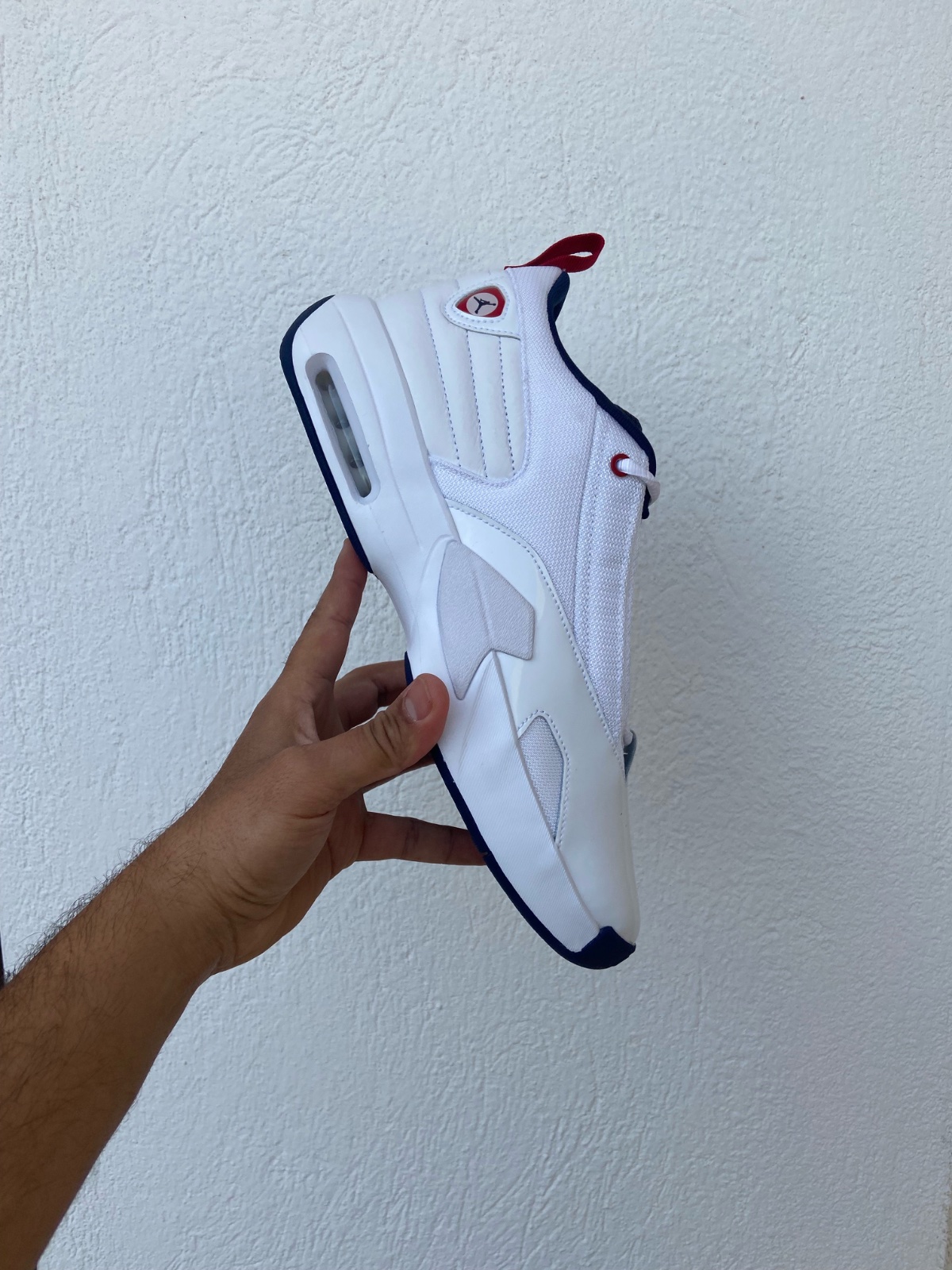 Jordan Max Aura (45)