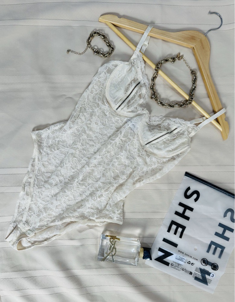 LINGERIE BEIGE DENTELLE
