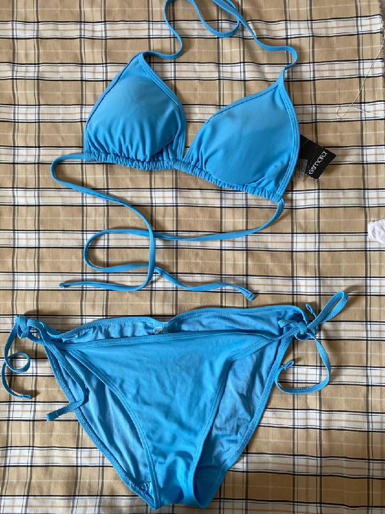 Bikini bleu