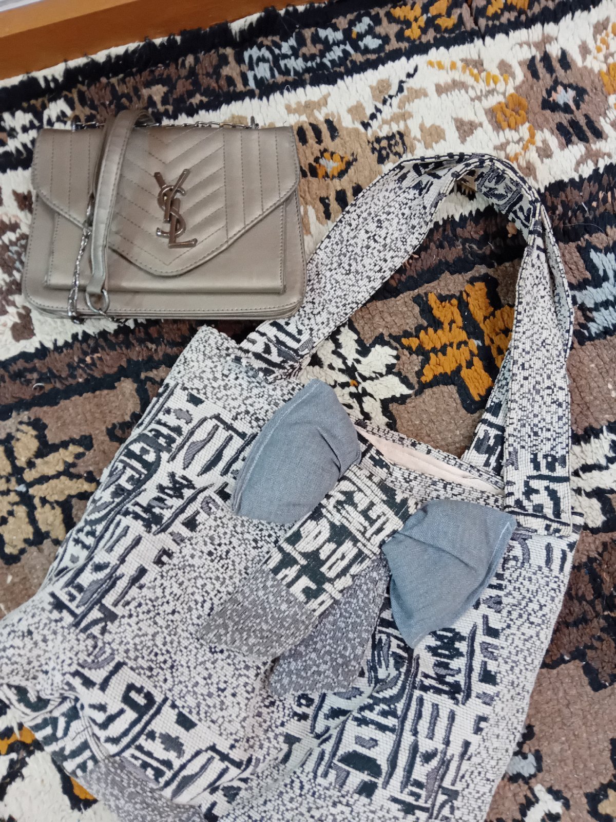 Lot 2 sac
