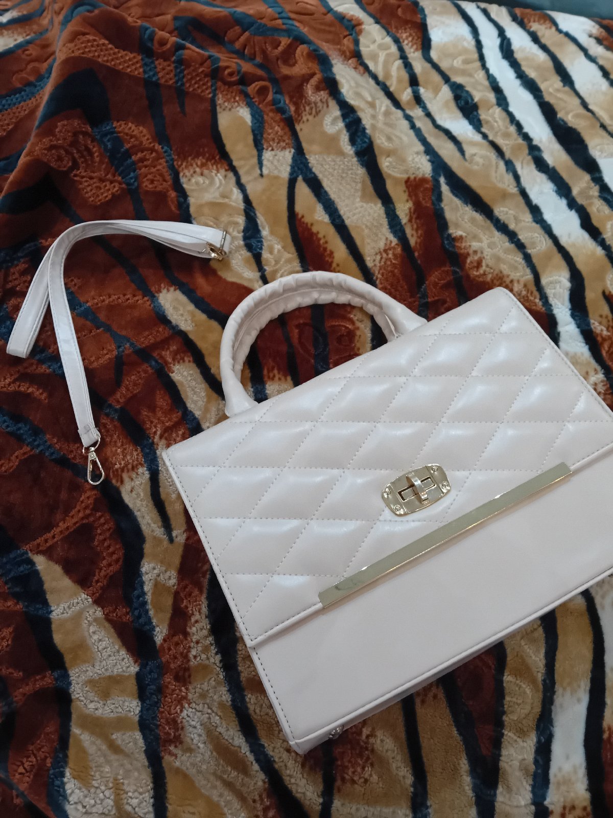 Sac très chic avec bandoulière