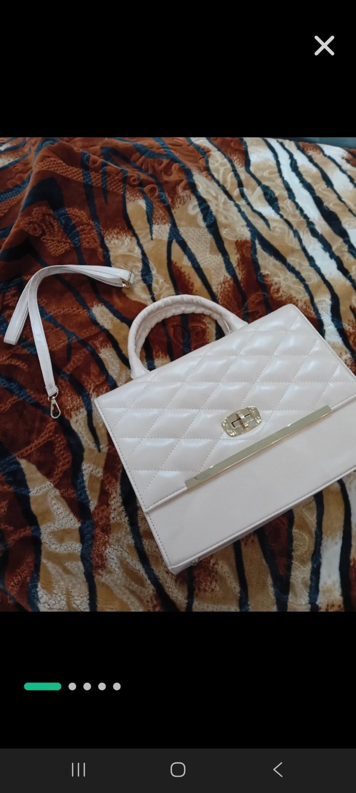Sac très chic avec bandoulière