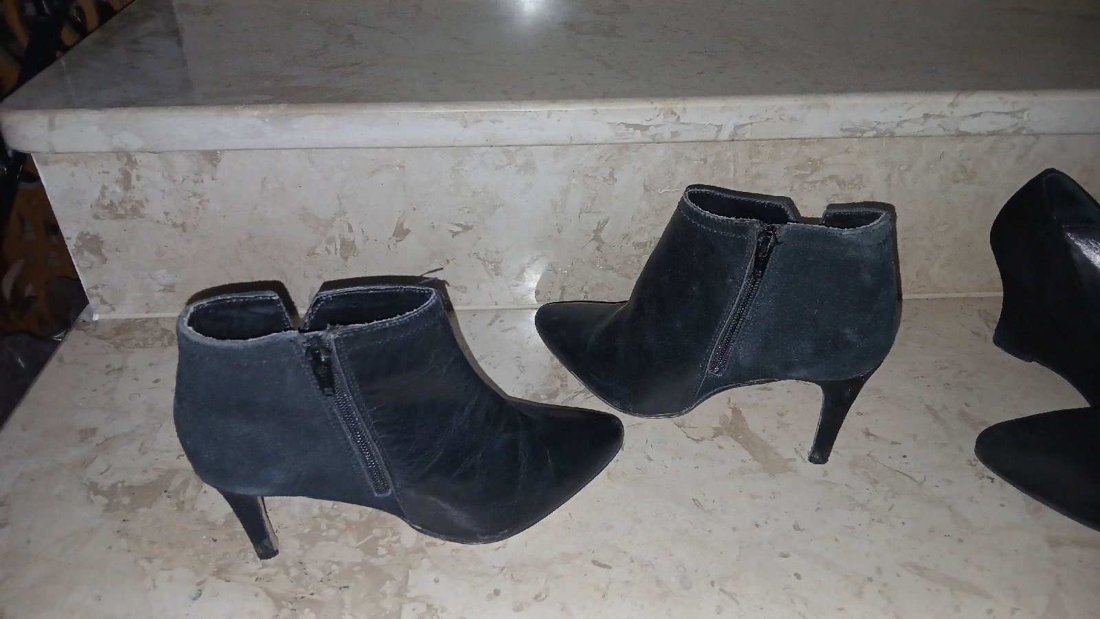 Bottine noir à talons 