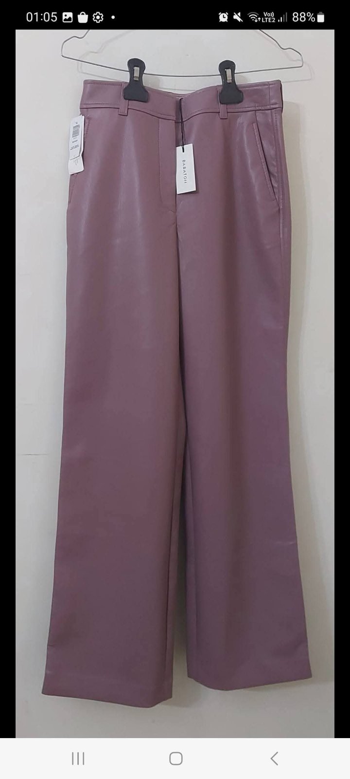 Pontalon vrai Cuir couleur lila taille 34/ 36 Neuf importation de l'Italie