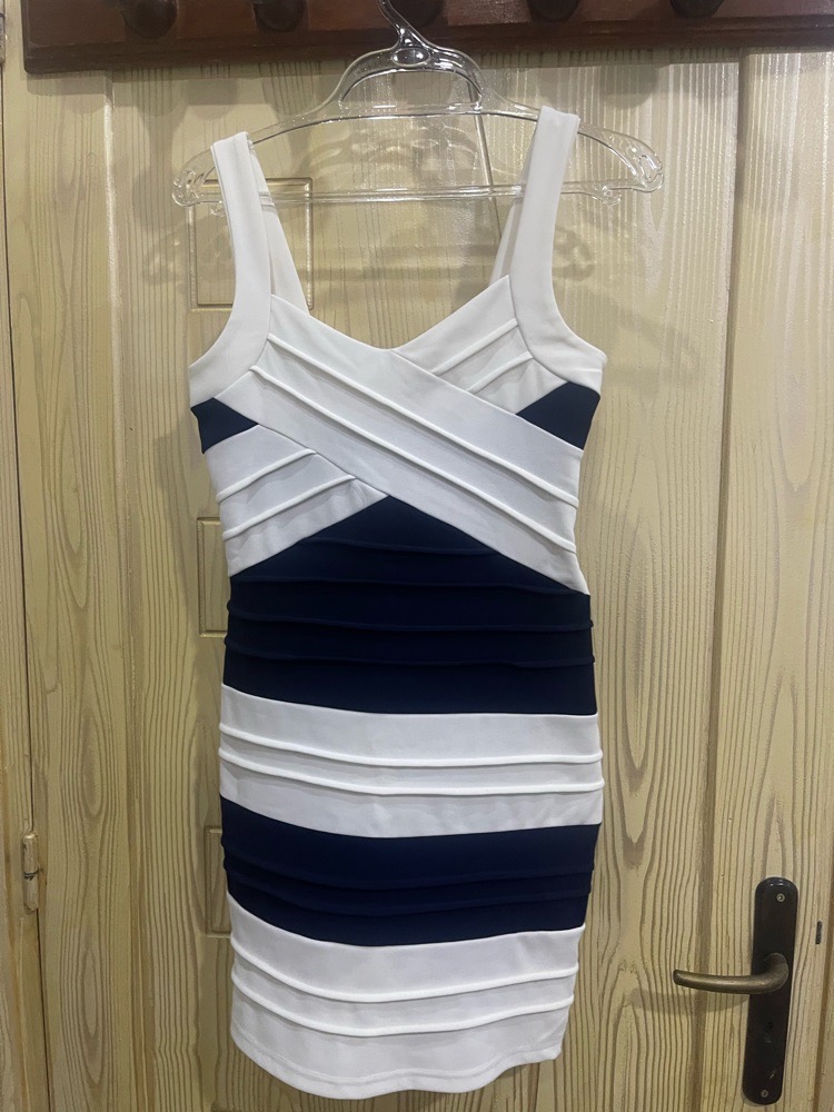 Robe soirée simple ajustée 