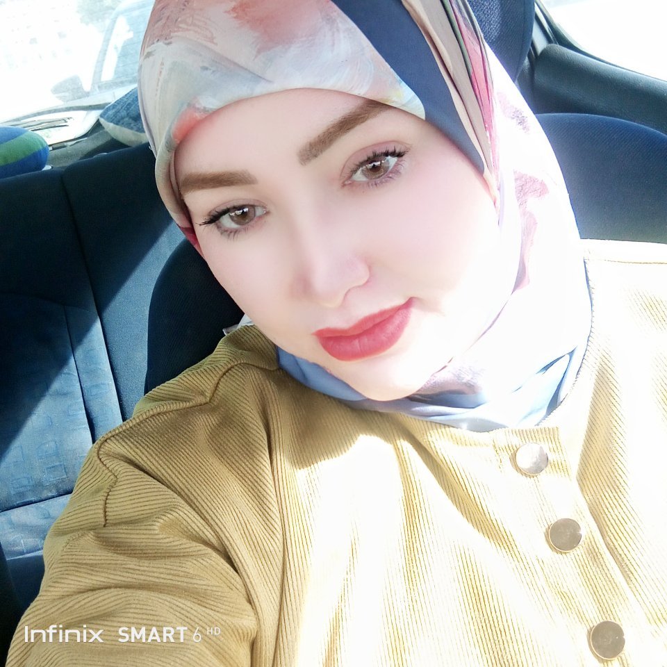 روب جديدة ملبوسة مرة كهو ما فيهاش حتى ديفو معها حزامها 