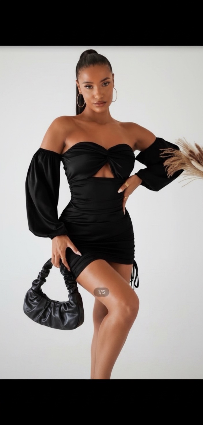 Robe noire Moulante SHEIN