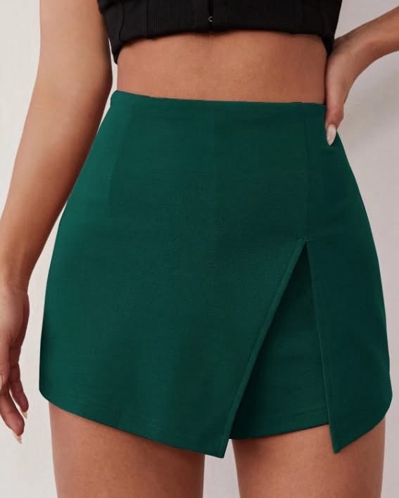 Short style jupe vert taille 40 