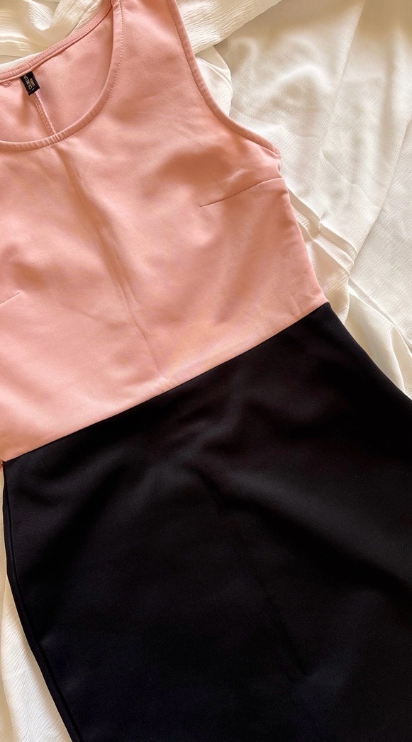 Robe rose et noir 