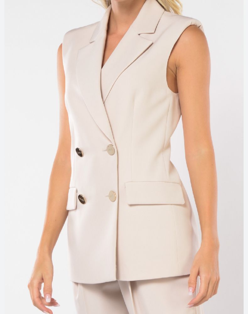 Costume Femme beige avec rayures fines blanche