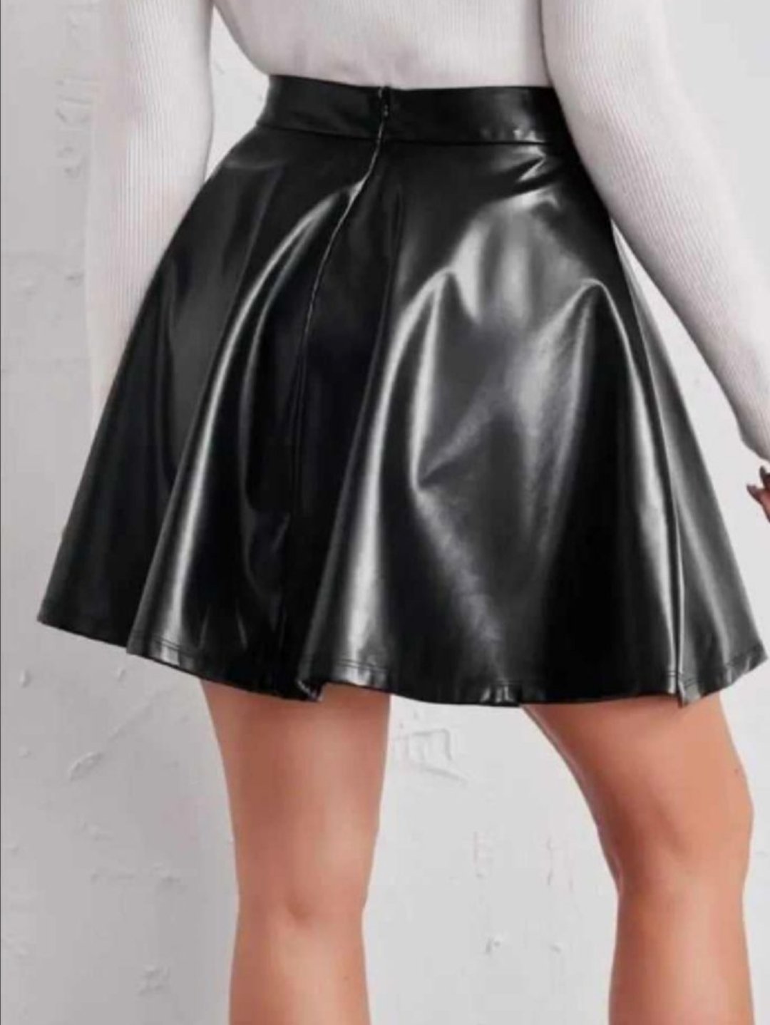 Jupe Patineuse en Simili Cuir Noir 