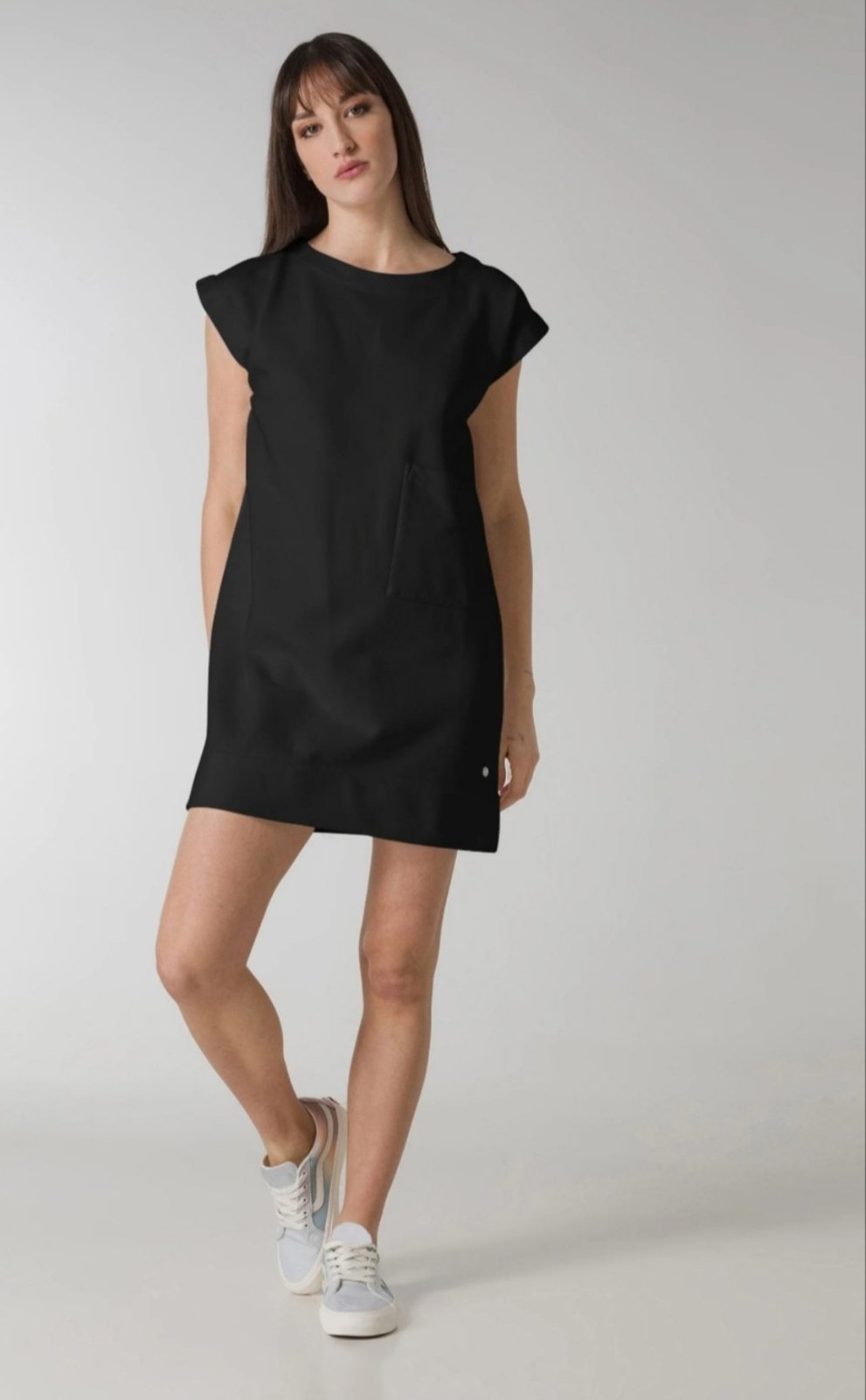 ​🖤 Robe Courte Noire Fluide – Dos Nu Élégant