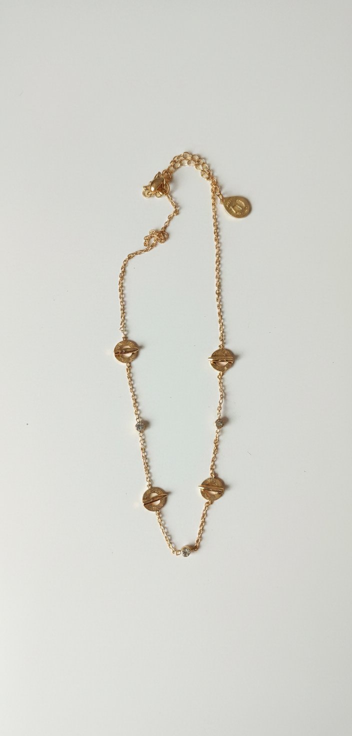 Collier Élégant en Acier Inoxydable Doré – Design Moderne & Intemporel