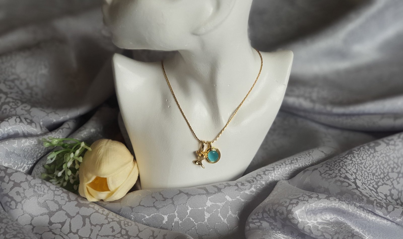 Collier Élégant – Touche de charme au quotidien