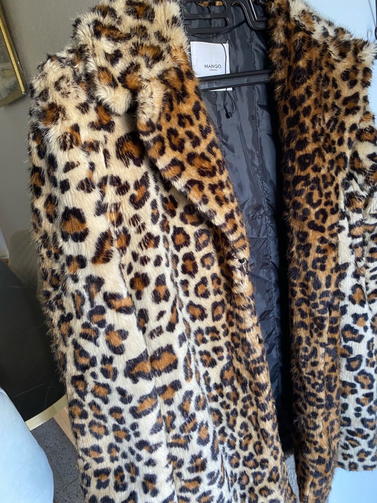 Manteau MANGO tigré tres bon etat 