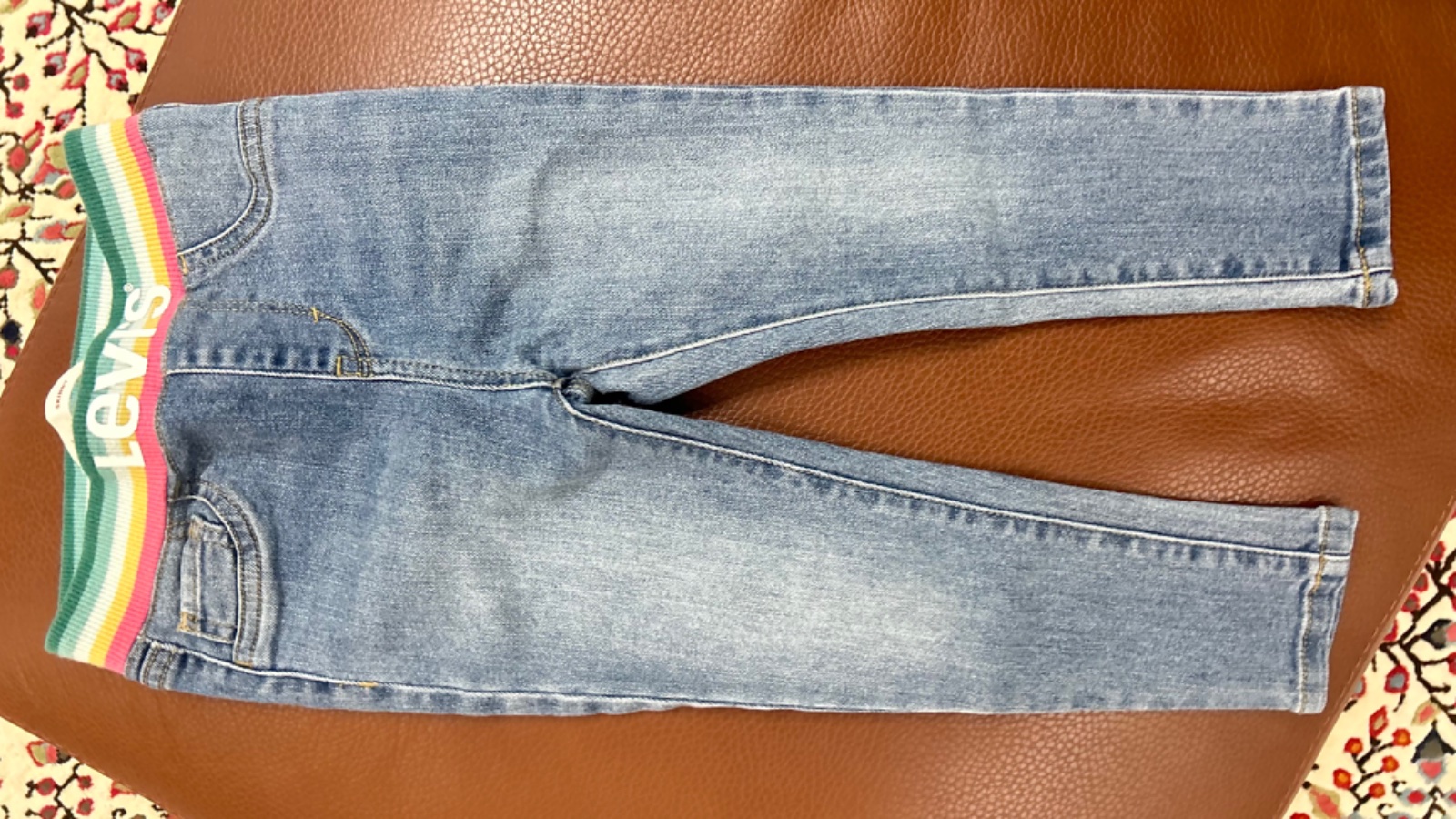 Pantalon levis