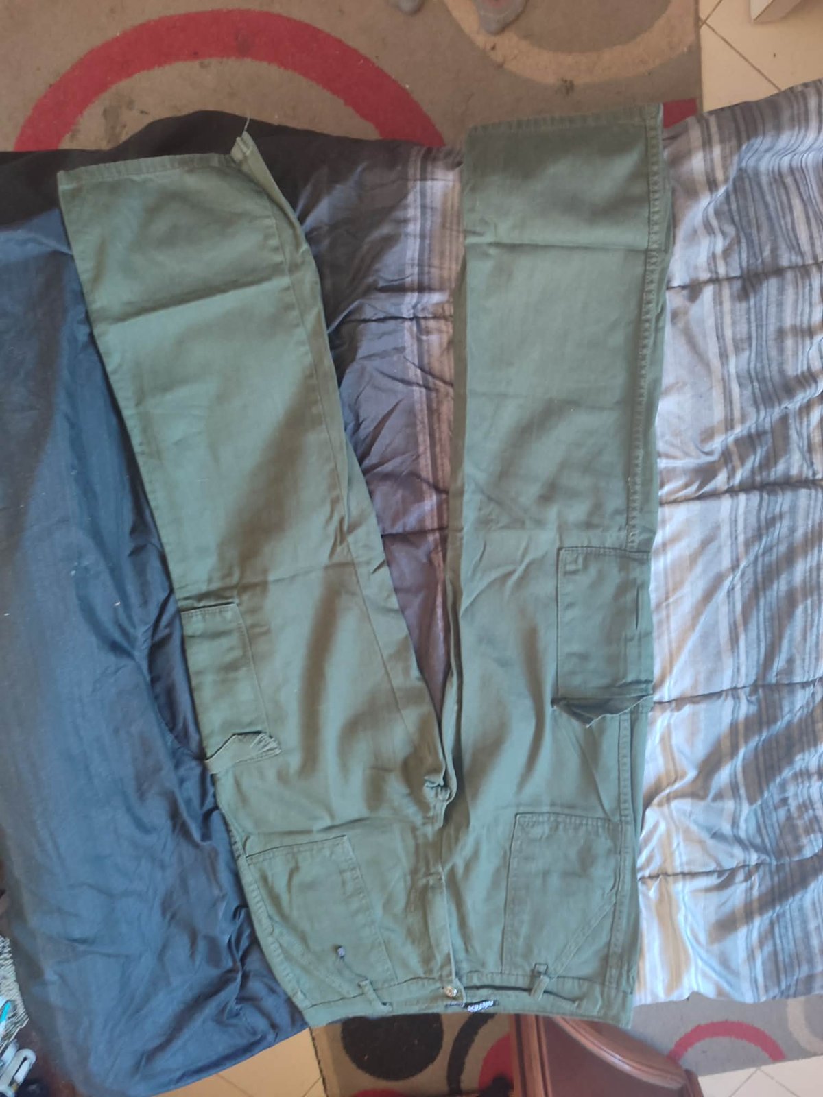 Cargou vert militaire 