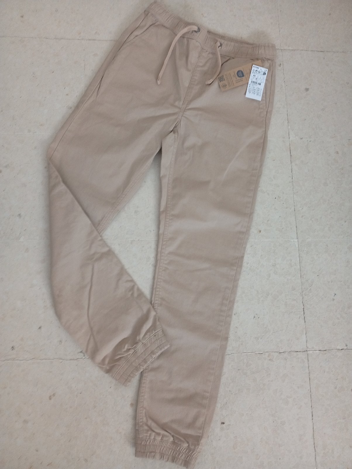  Pantalon beige 👖