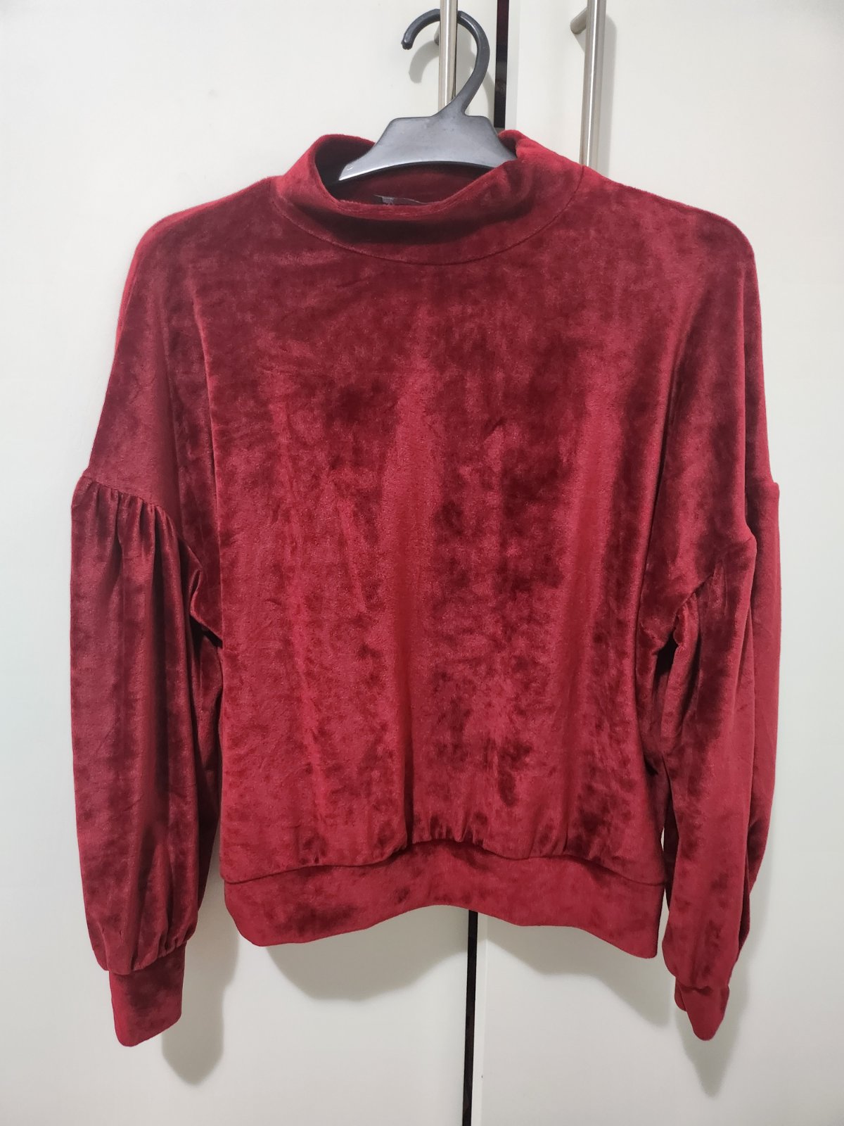 Crop / pull rouge en velours