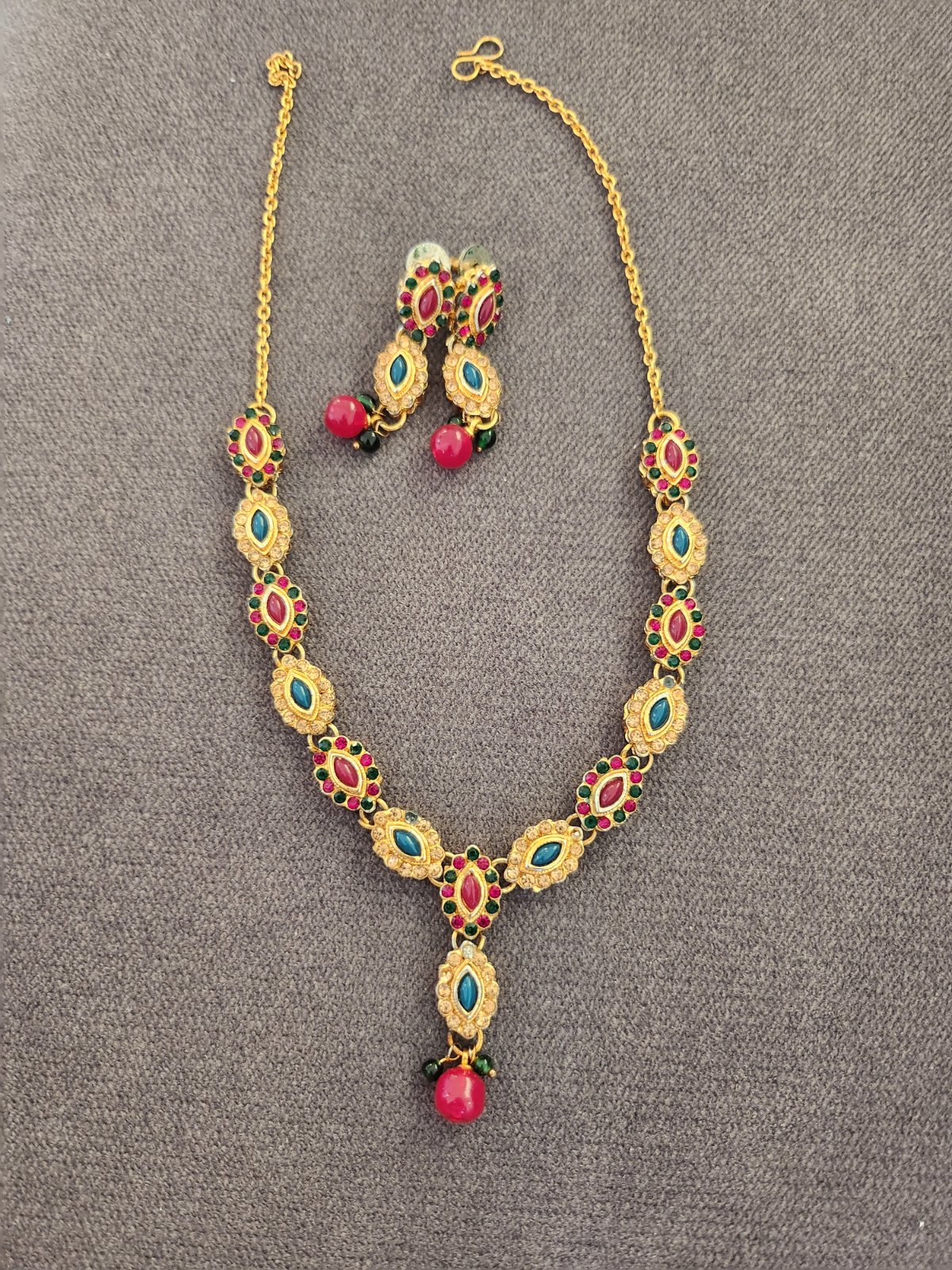 Parure acheté de l Inde, tres jolie