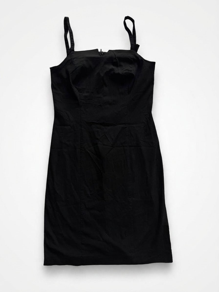 Robe noire simple