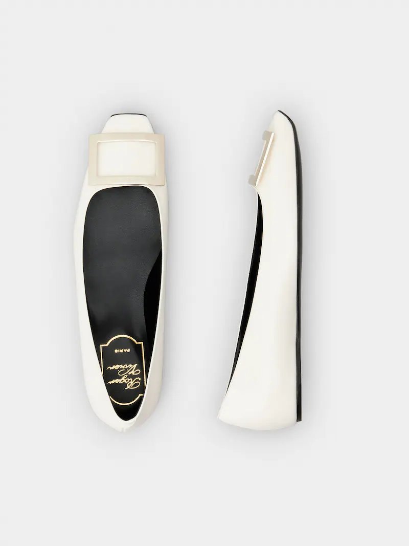 Ballerines Trompette en cuir verni Crème Roger Vivier