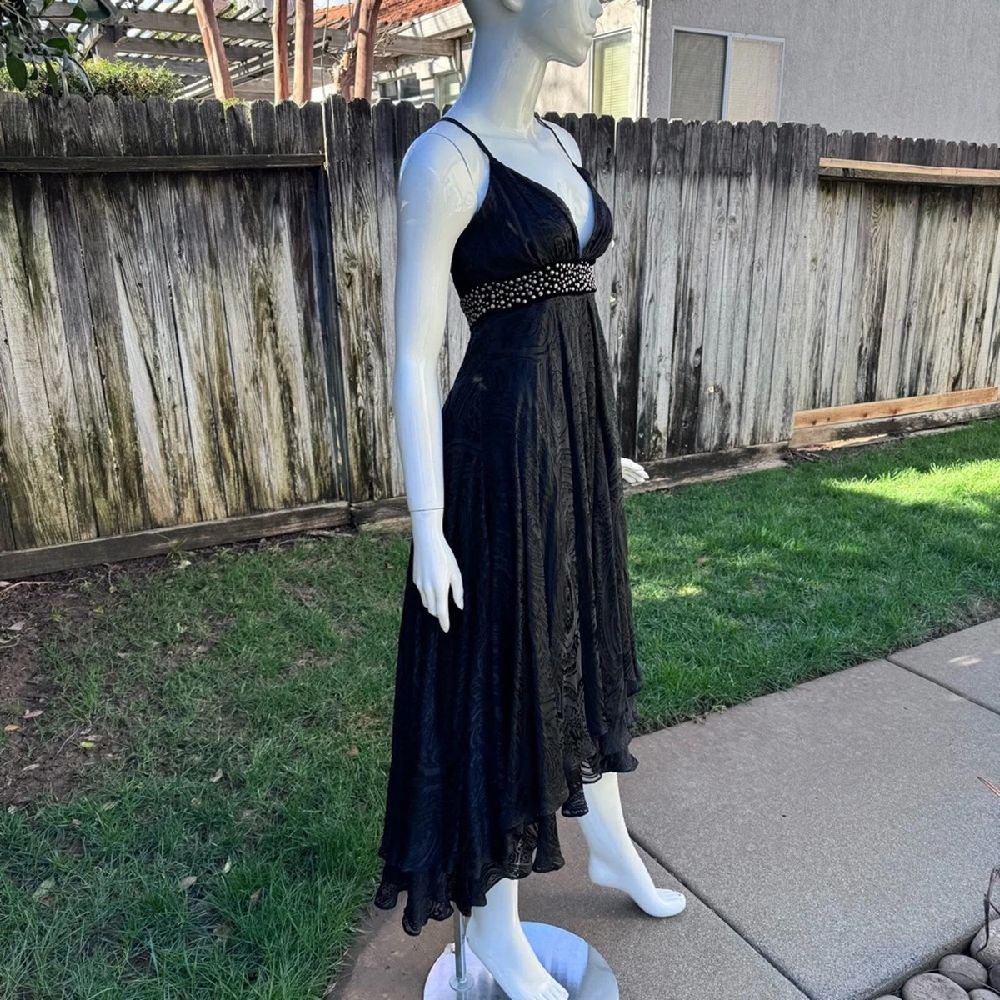 Robe longue noire brodée cloutée et croisée dans le dos VTG Bebe pour femme, taille XS