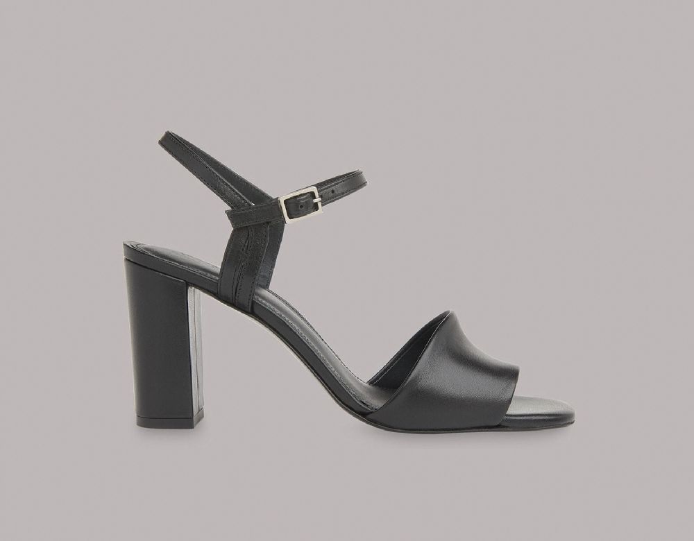 Sandales noirs en cuir